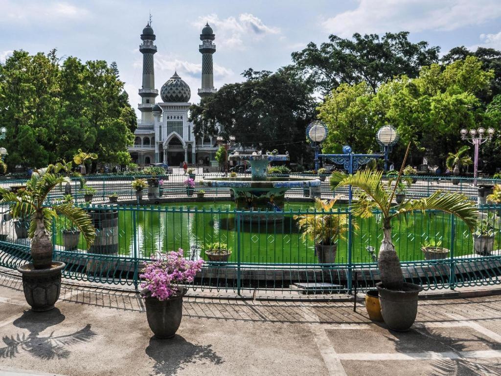 Hotel Tosari Malang Eksteriør bilde
